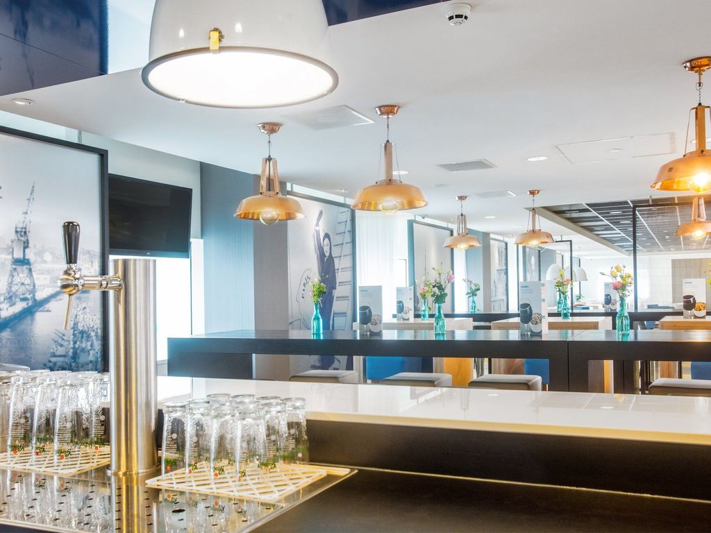 Holiday Inn Express ROTTERDAM - CENTRAL STATION by IHG