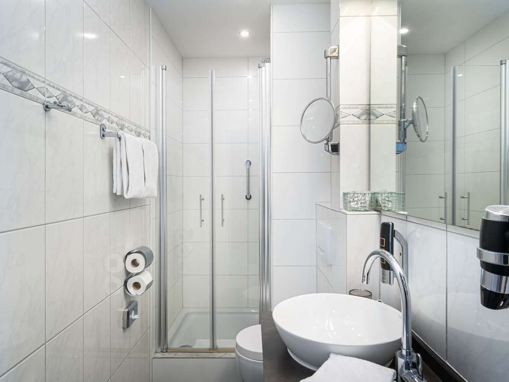 Trademark Collection by Wyndham ANA Liberty