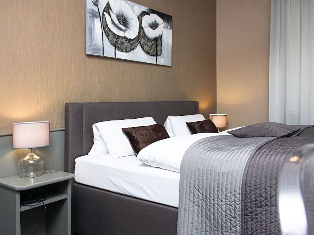 Hotel Lux