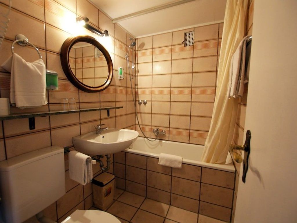 Bahn Hotel