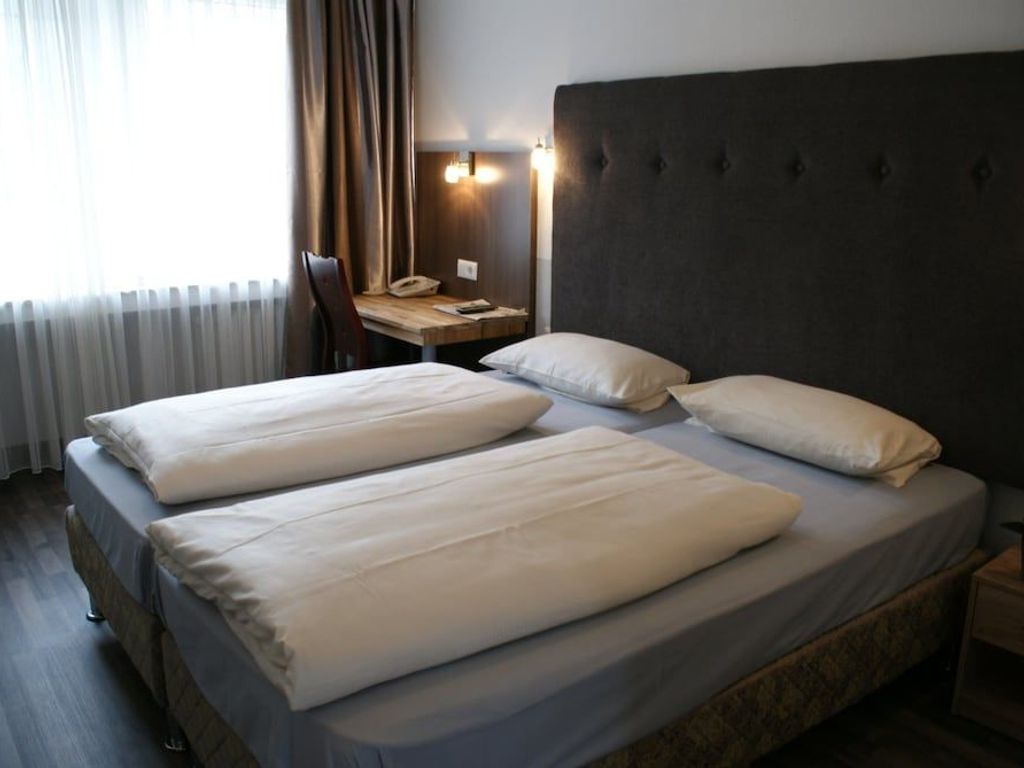 Bahn Hotel