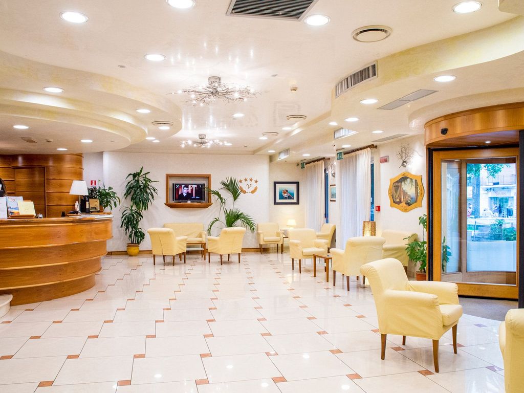 Victoria Grand Hotel