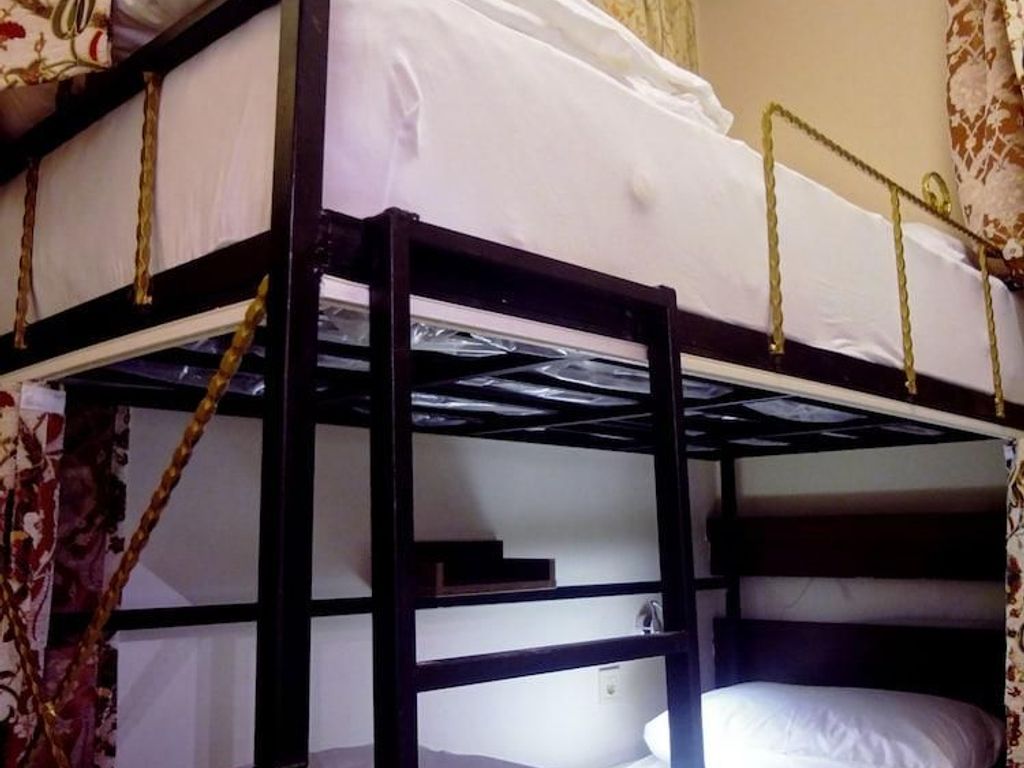 Stanpoli Hostel