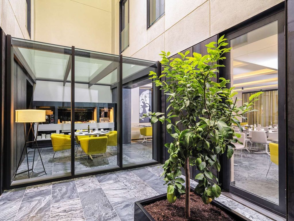 H10 Port Vell
