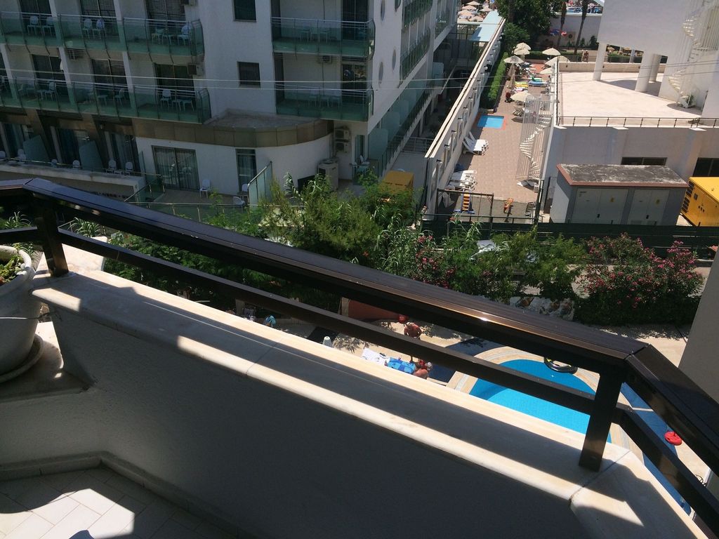 Oasis Hotel