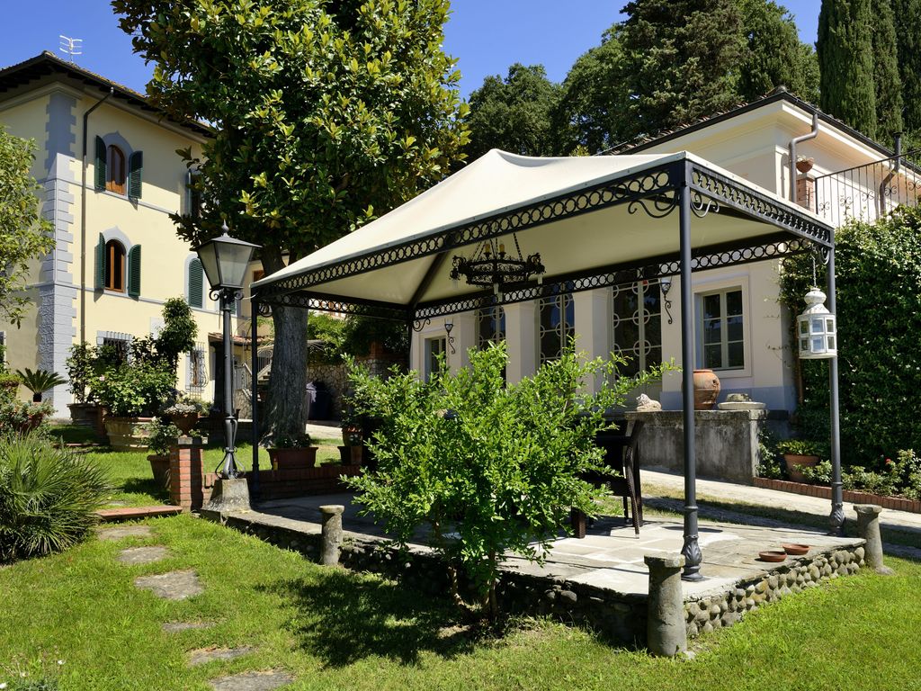 Villa Parri Historic Charming Residence in Tuscany