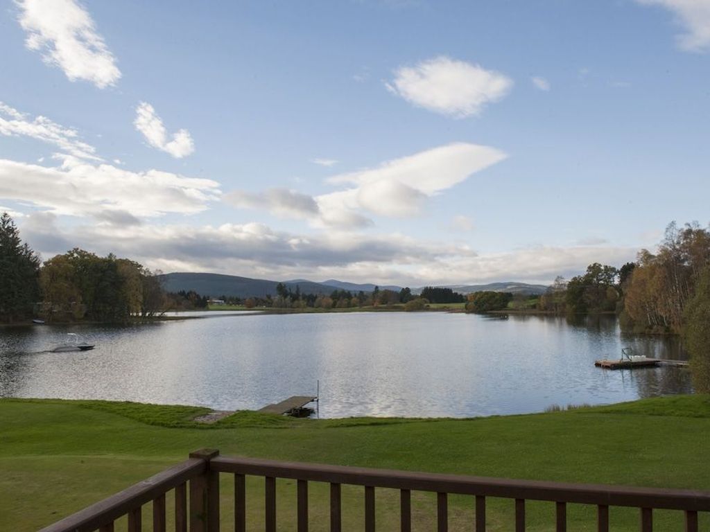The Lodge on the Loch of Aboyne