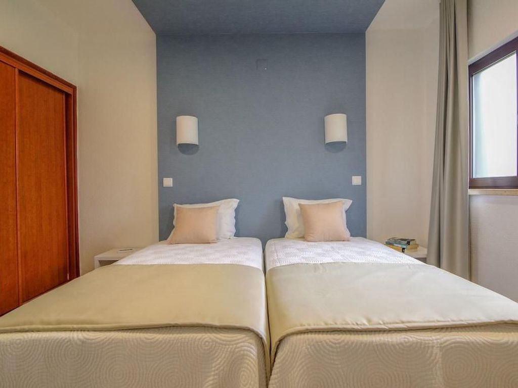 Apartamentos Vale de Carros by Portugalferias