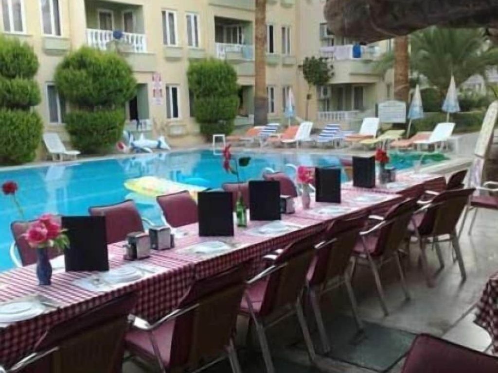 Club Sunset Apart