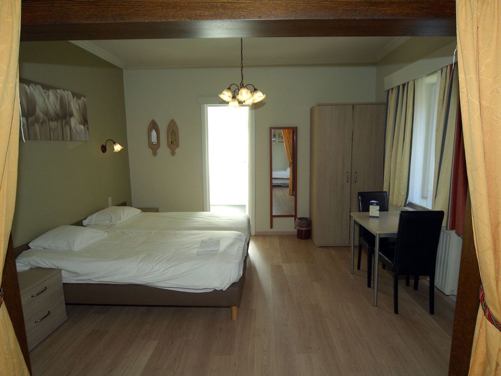 New Hotel de Lives