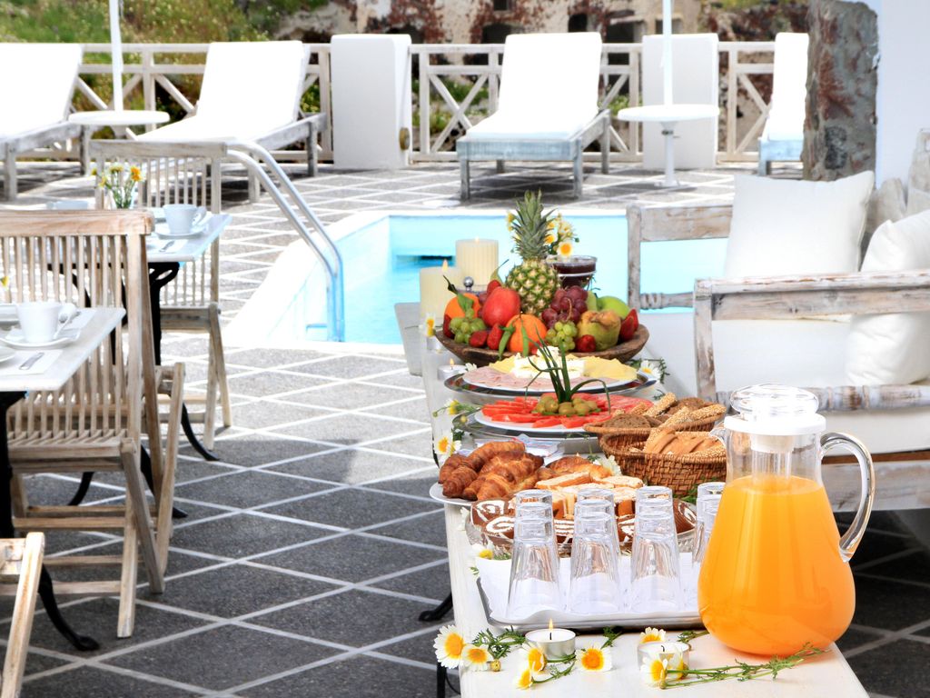 Oia Mare Villas