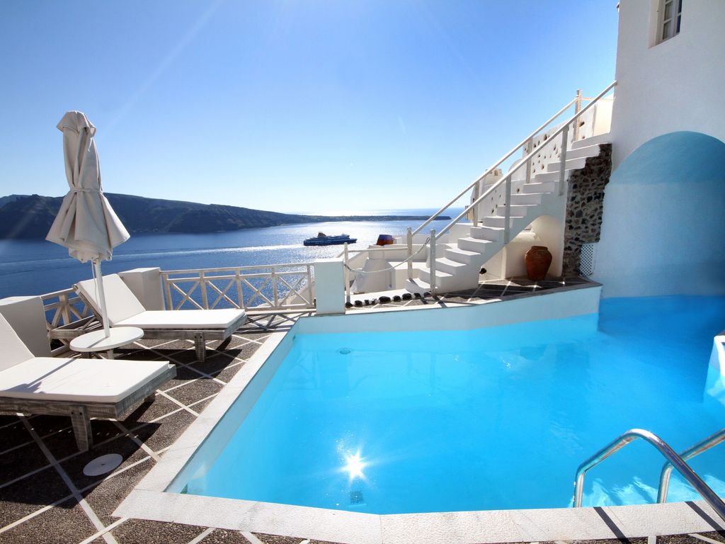 Oia Mare Villas