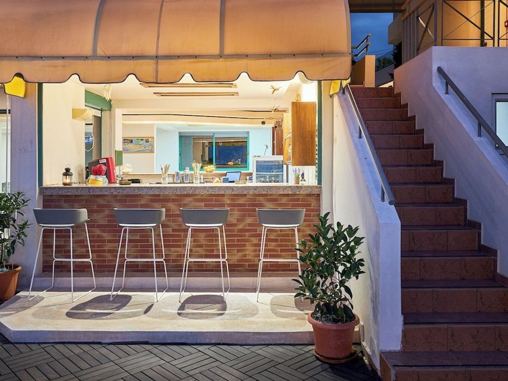 Bella Vista Hotel by Checkin