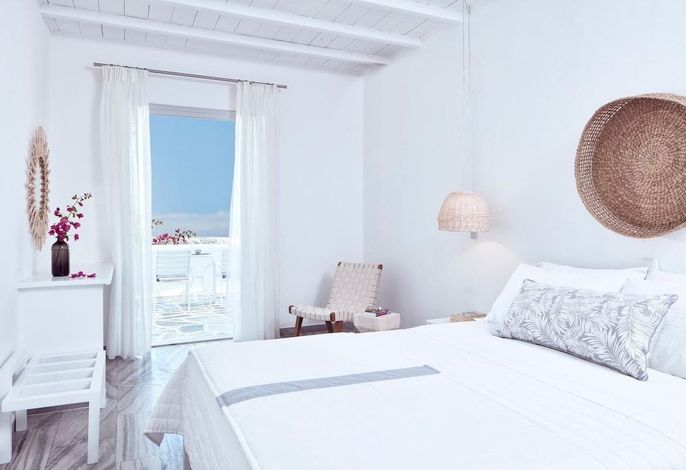 Mr & Mrs White Paros