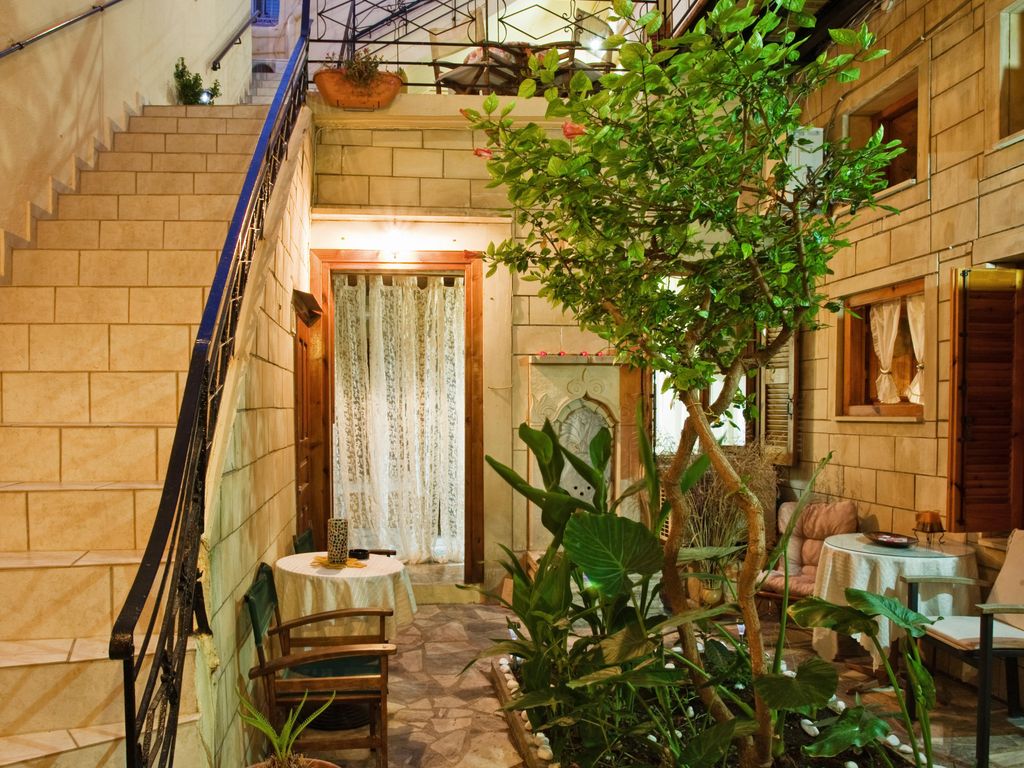 Barbara Studios