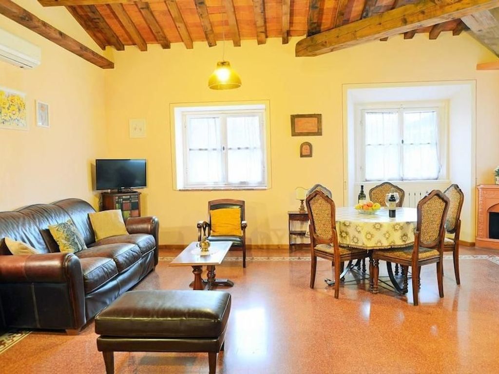Sani Tourist House
