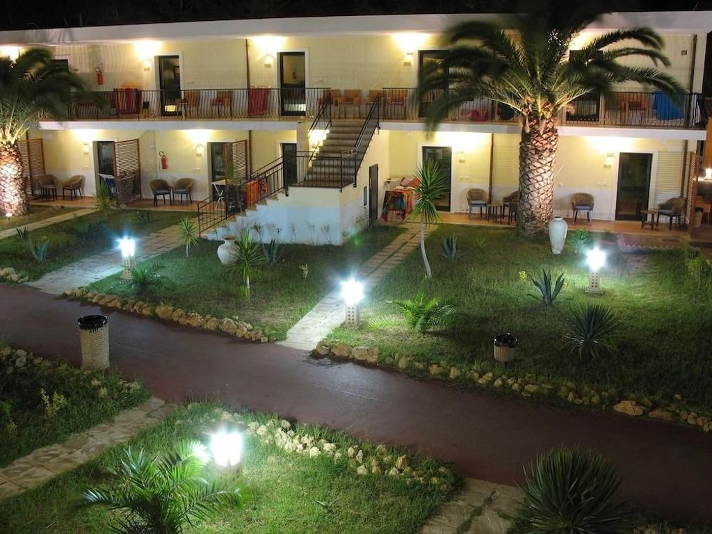 Hotel Club - Baia Dei Gigli