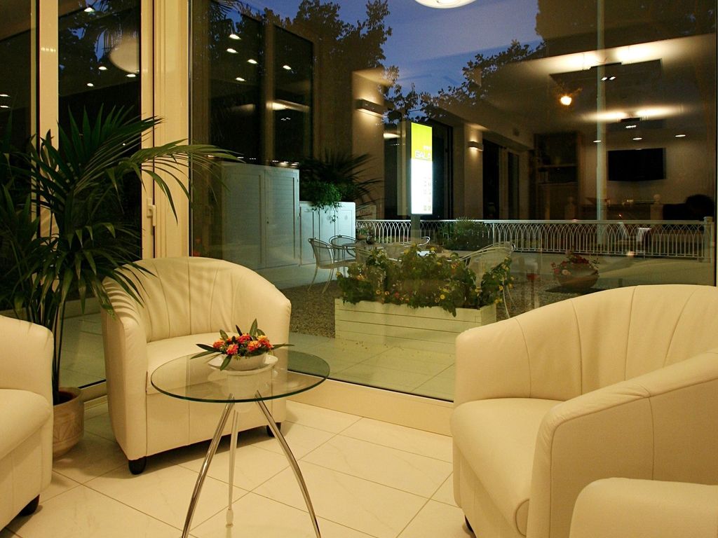 Gala Hotel
