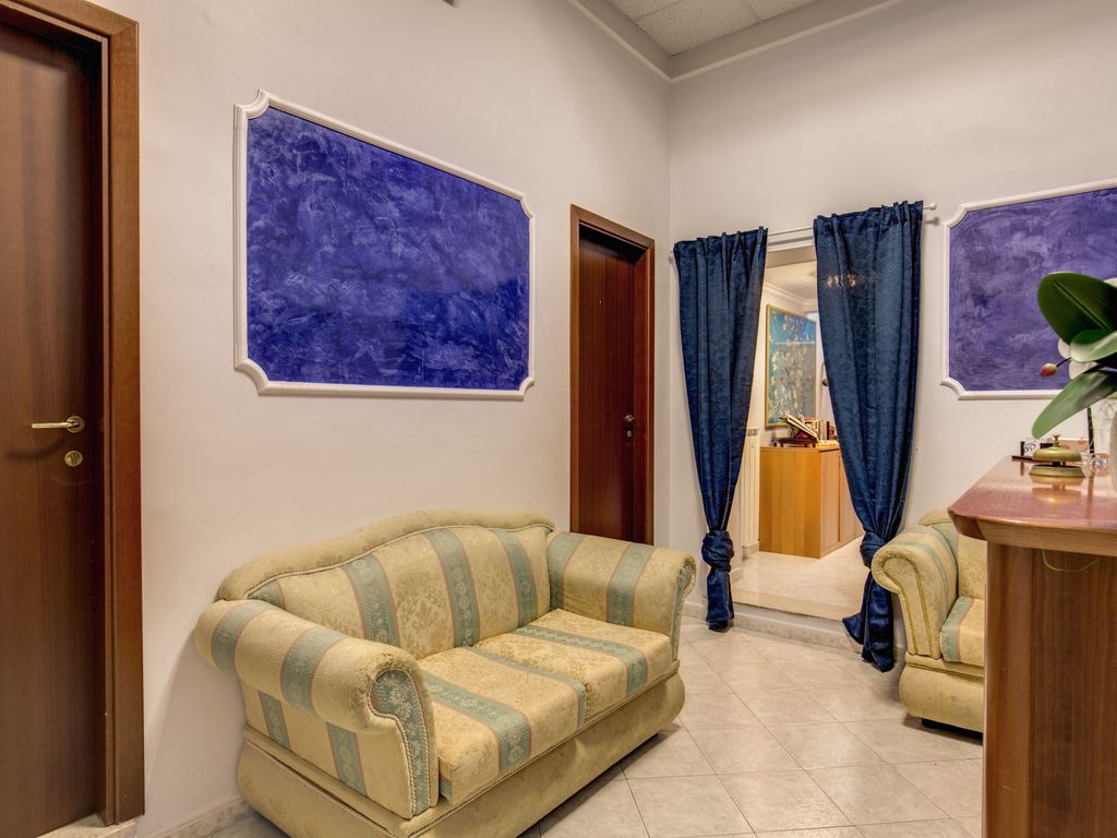 Salandra Rome Suite