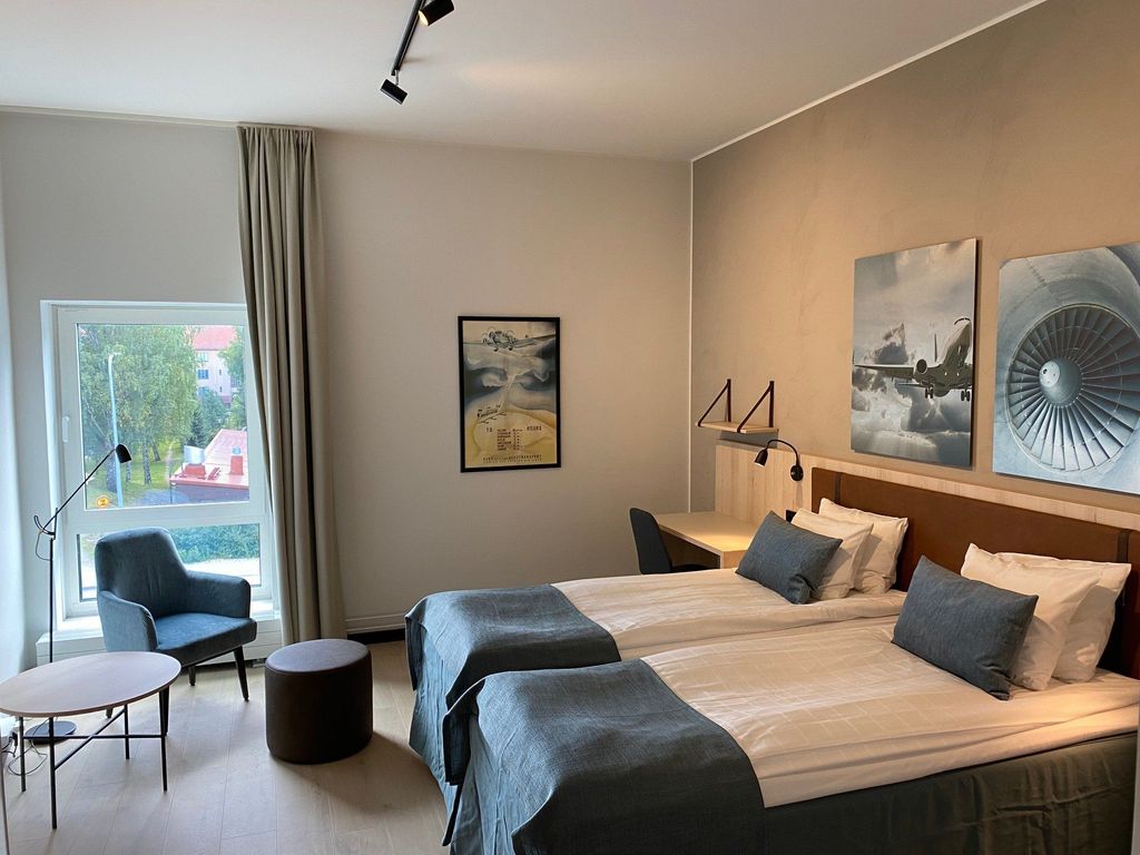 Pilot Airport Hotel