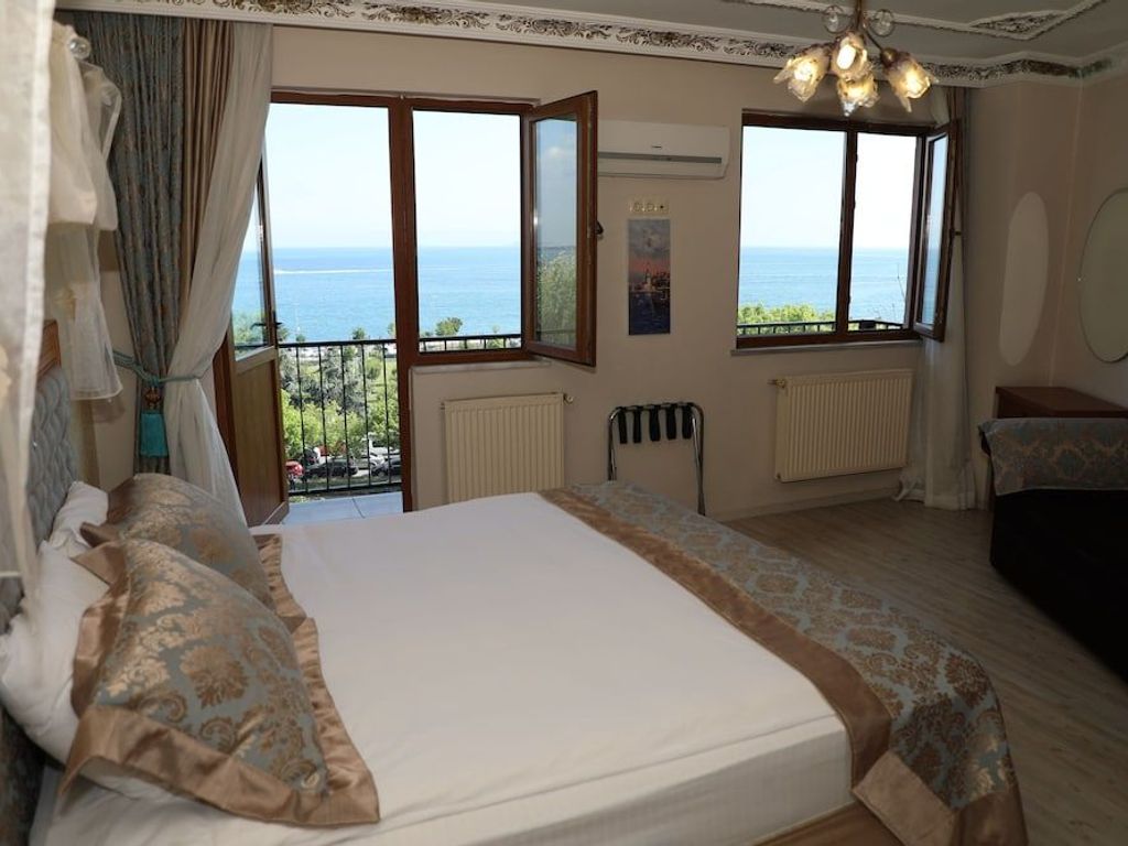 Sea House Suites