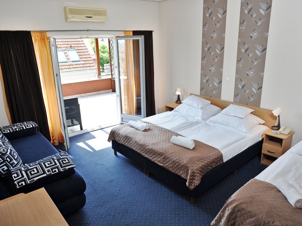 Hotel Rose City