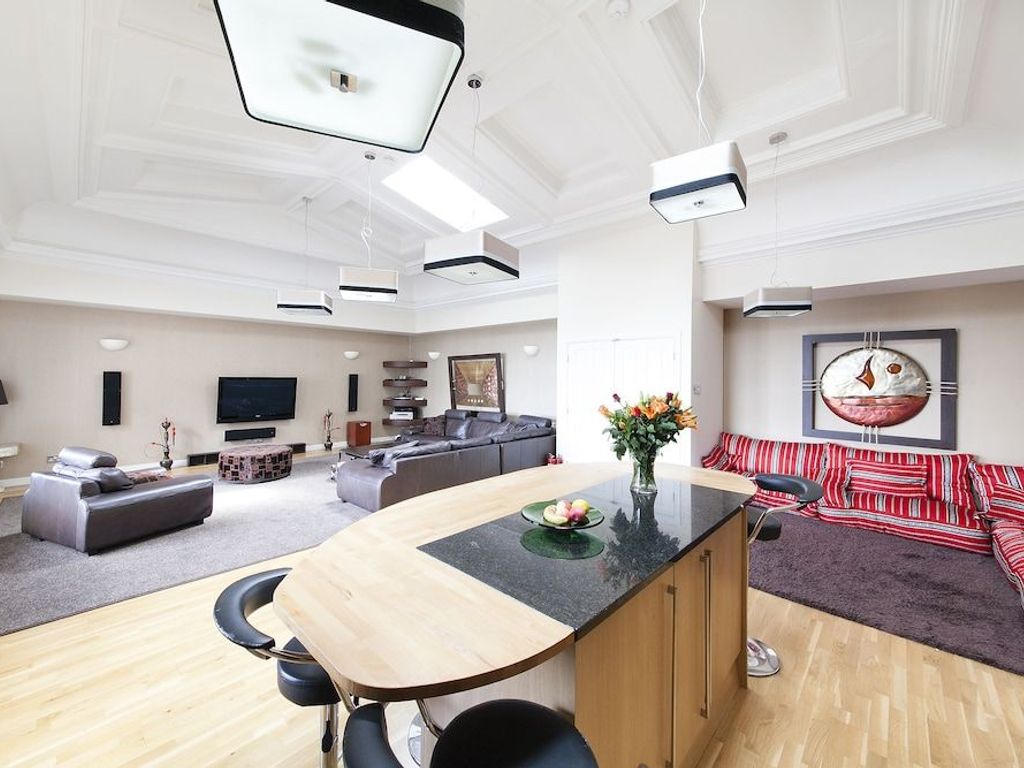 Burnets Apartments