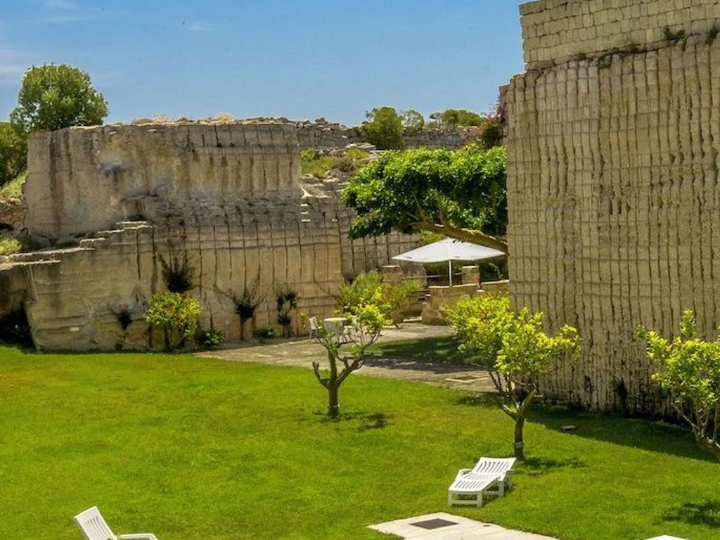 Hotel delle Cave