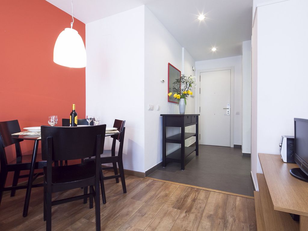 Inside Barcelona Apartments Sants