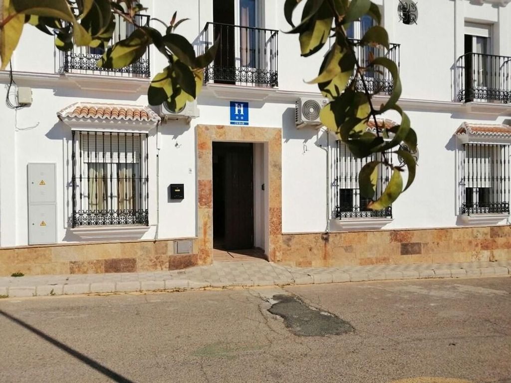 Hostal Alcarayón