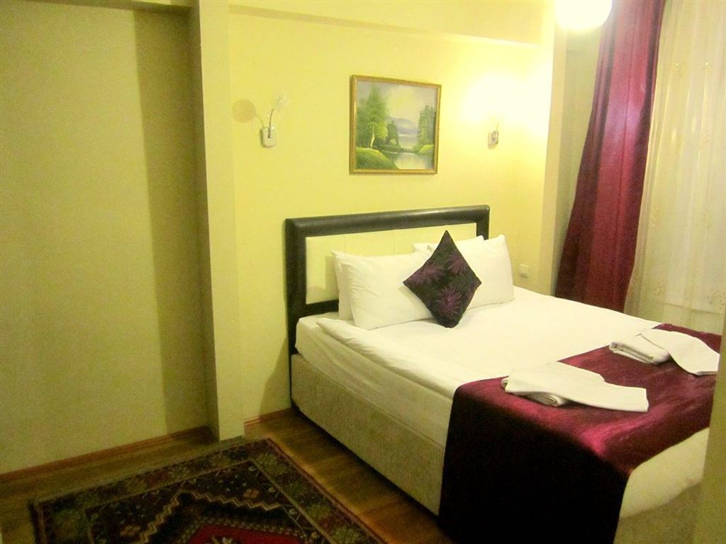 By Pera Suites