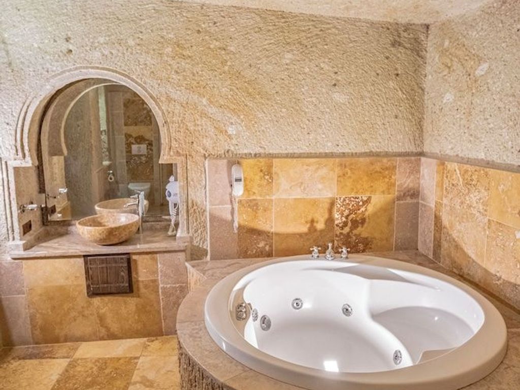 Kemerhan Hotel & Cave Suites