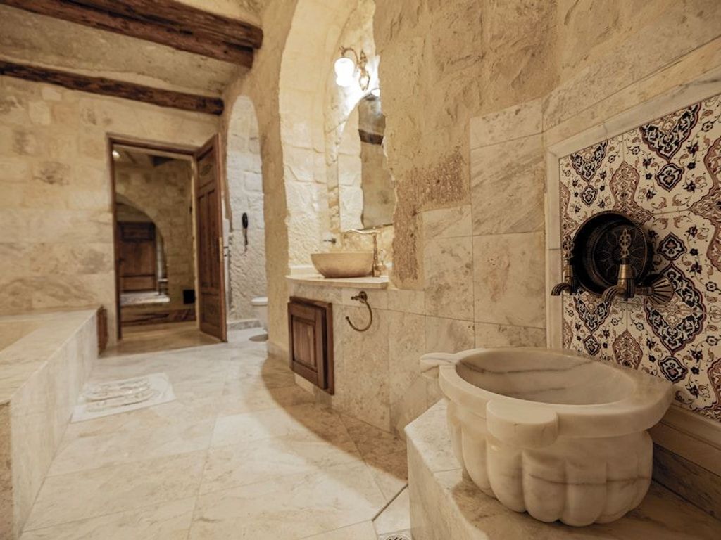 Kemerhan Hotel & Cave Suites
