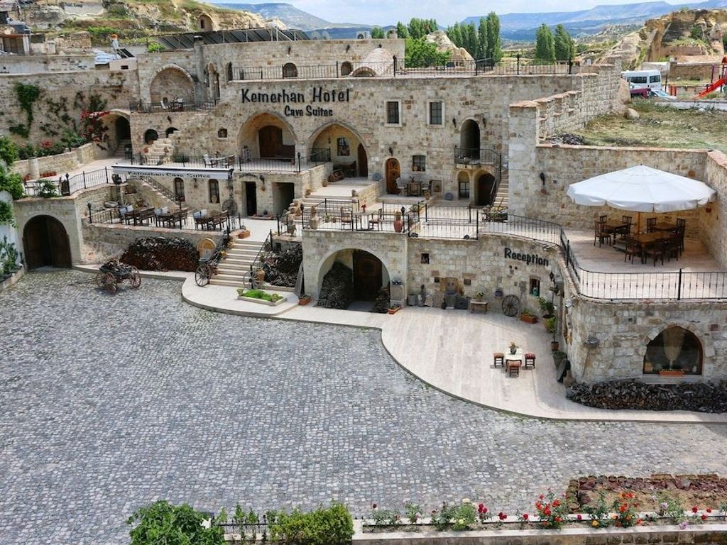 Kemerhan Hotel & Cave Suites