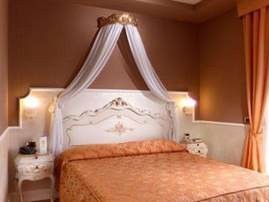 Hotel Confine