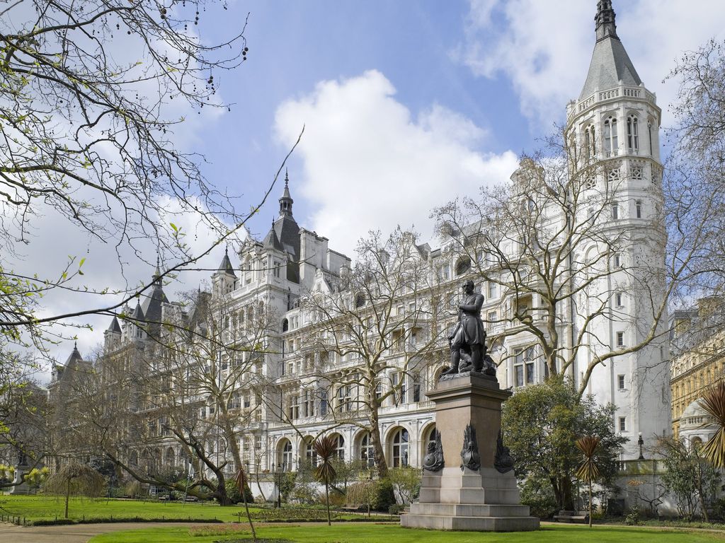 THE ROYAL HORSEGUARDS