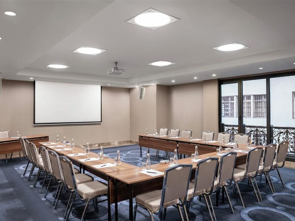 DoubleTree by Hilton Istanbul Gayrettepe