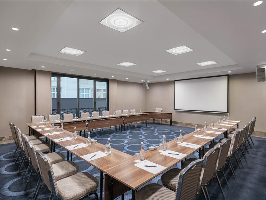 DoubleTree by Hilton Istanbul Gayrettepe
