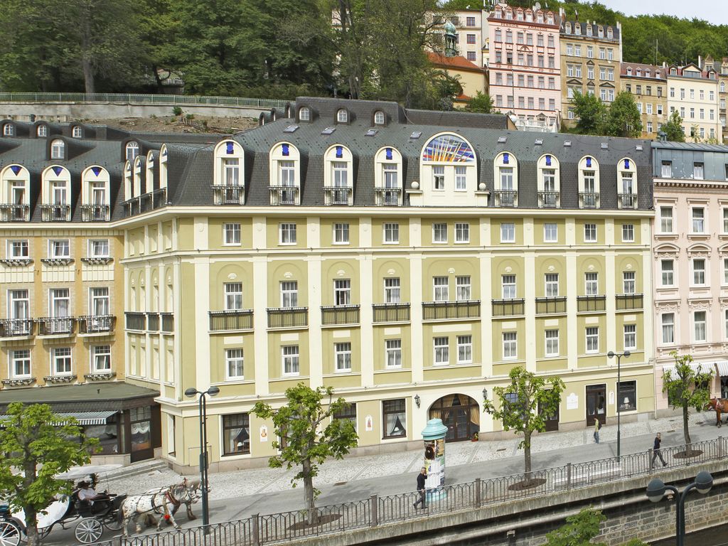 Kolonada by Bristol Group