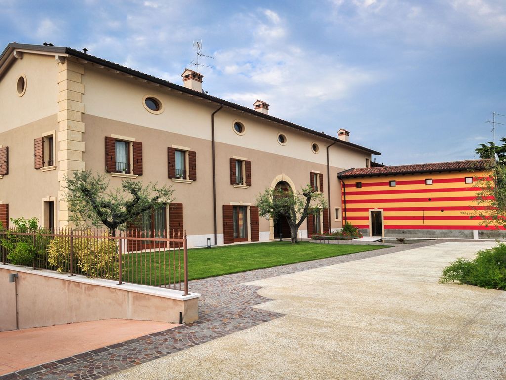 Belvivere Suites