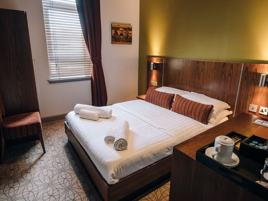 The Commercial Hotel Manorview Hotel Group