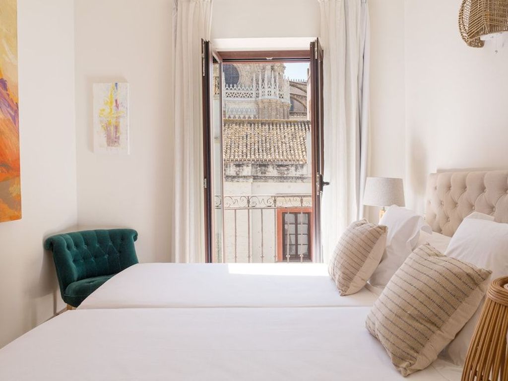 Puerta Catedral Apartments
