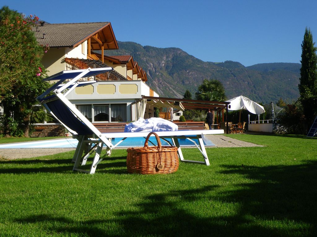 Im Tiefenbrunn Gardensuites & Breakfast