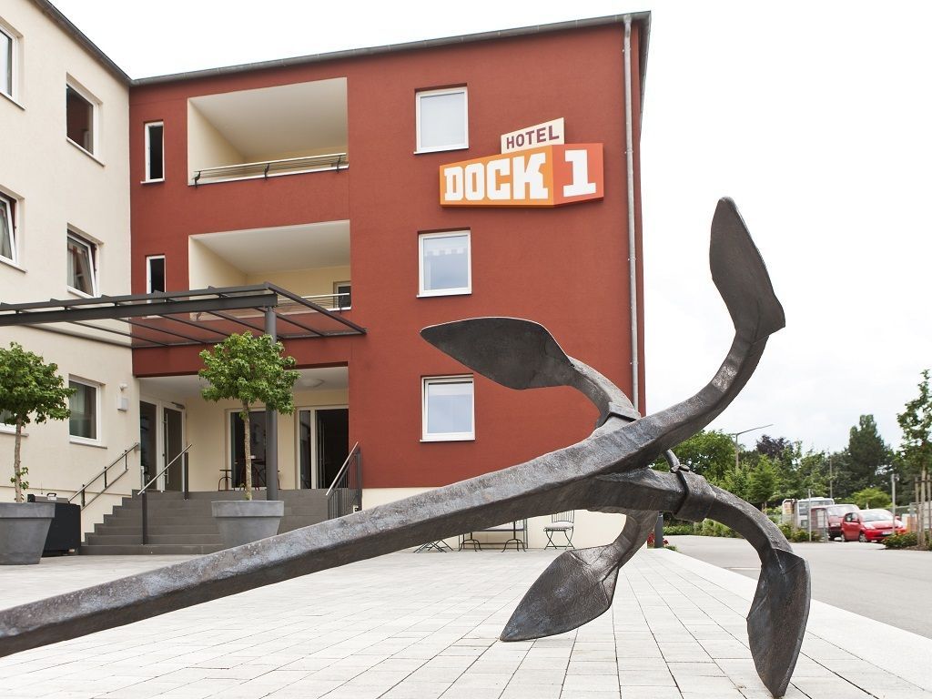 Dock1