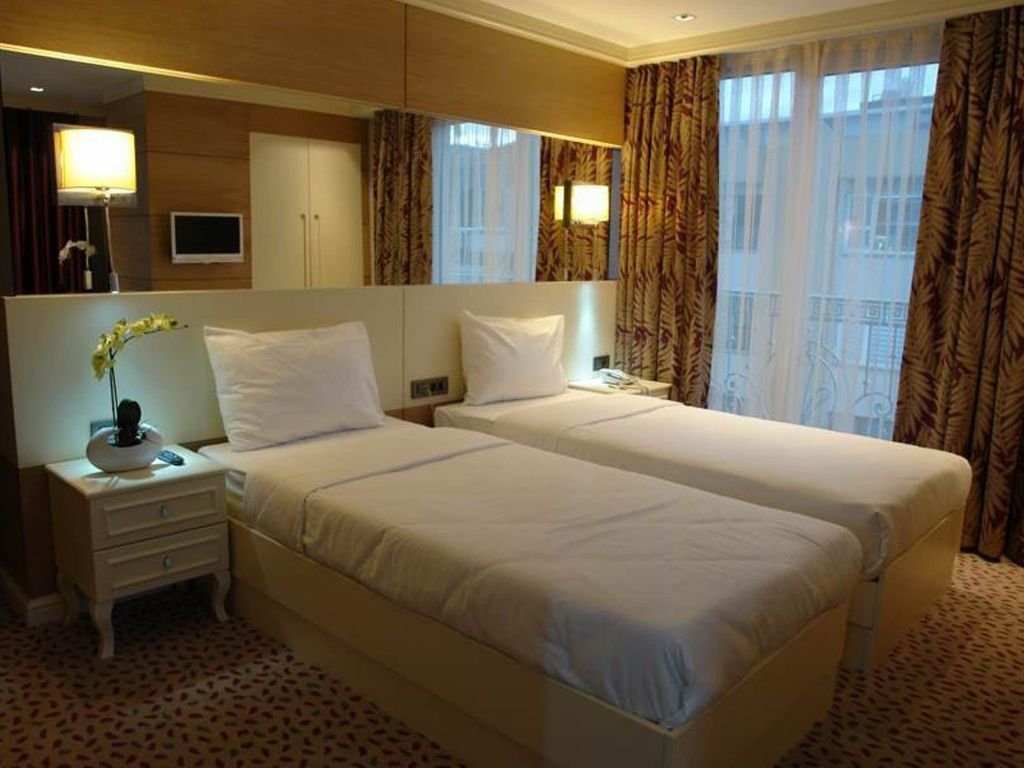 Le Mirage Hotel