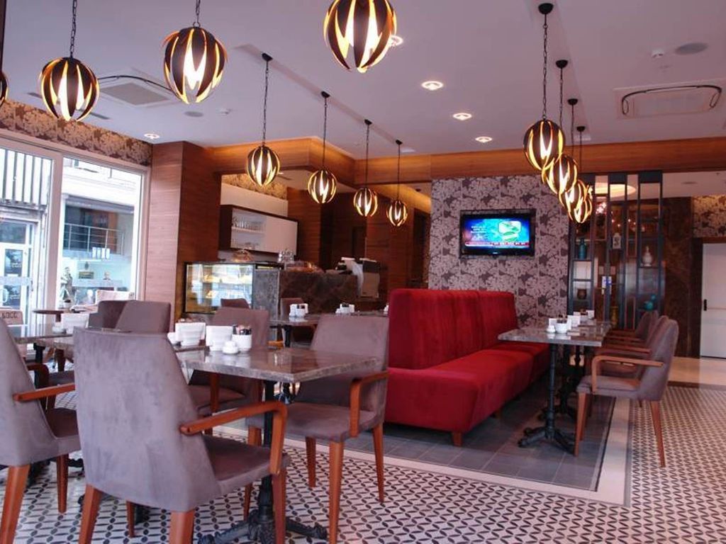 Le Mirage Hotel