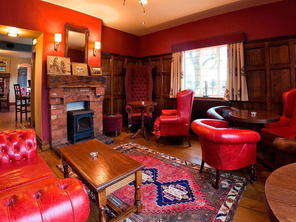 Dog and Doublet Inn