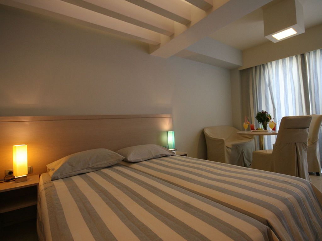 Palm Beach Hotel Apartments
