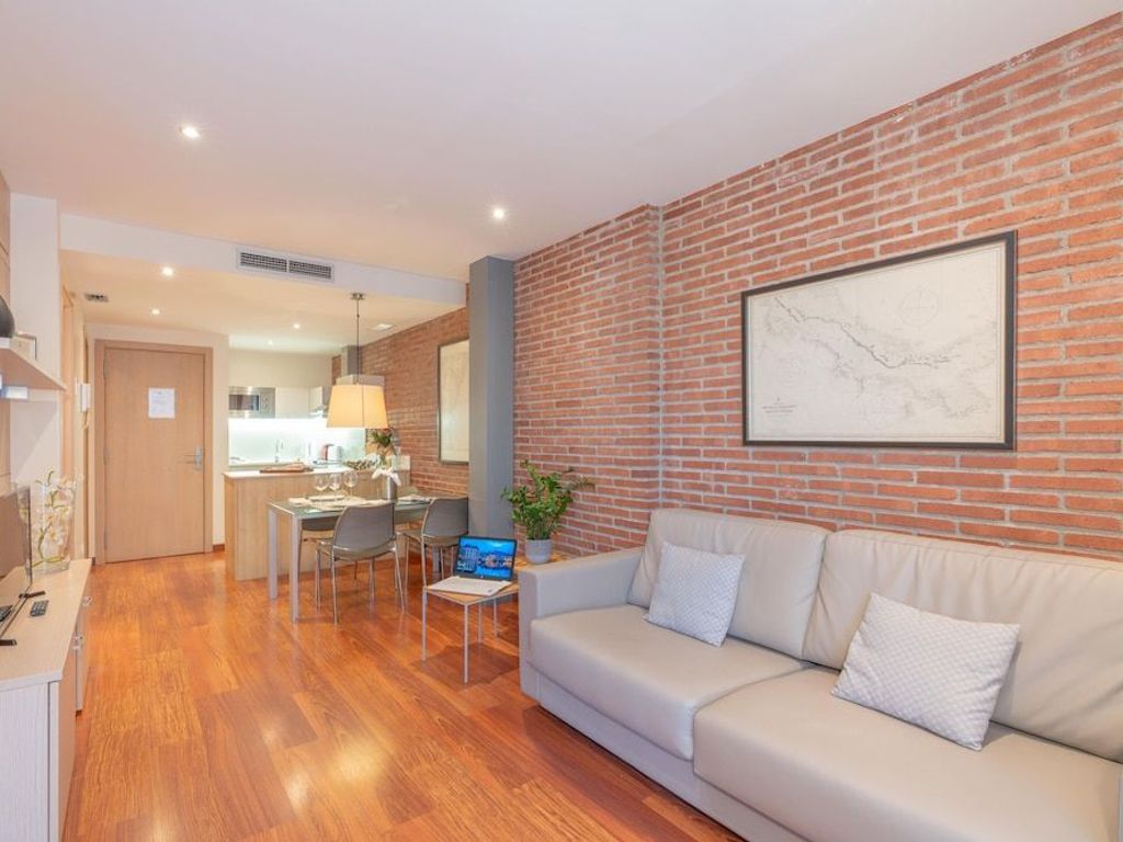 Serennia Cest Apartamentos Arc de Triomf