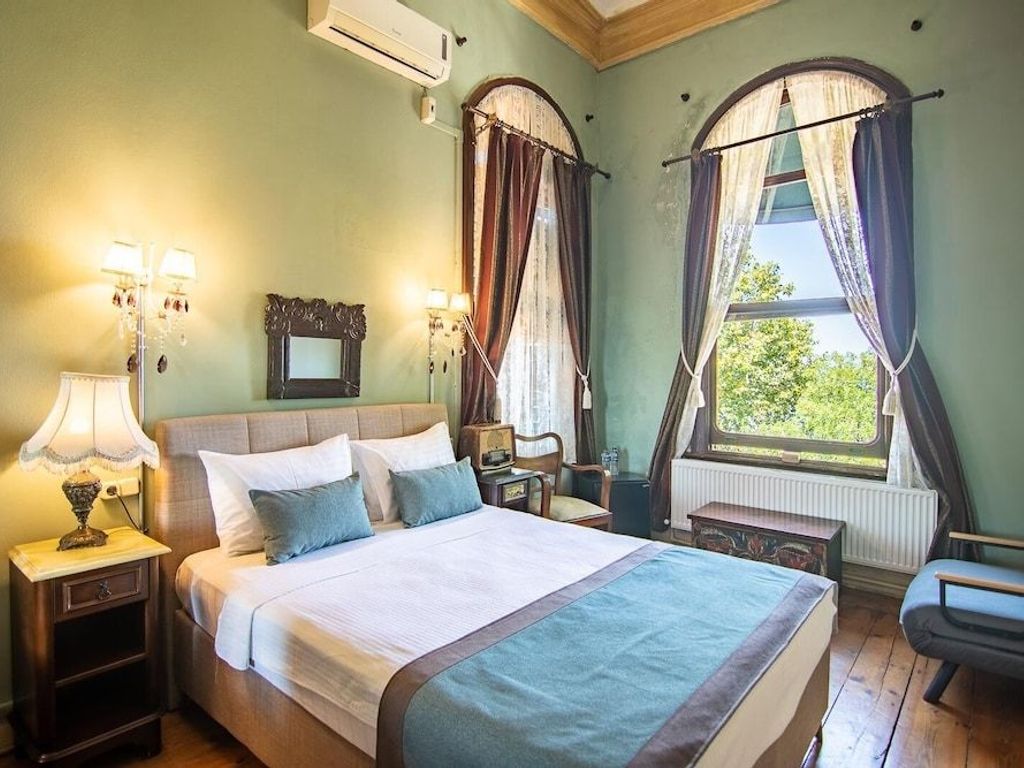Büyükada Anastasia Meziki History Mansion